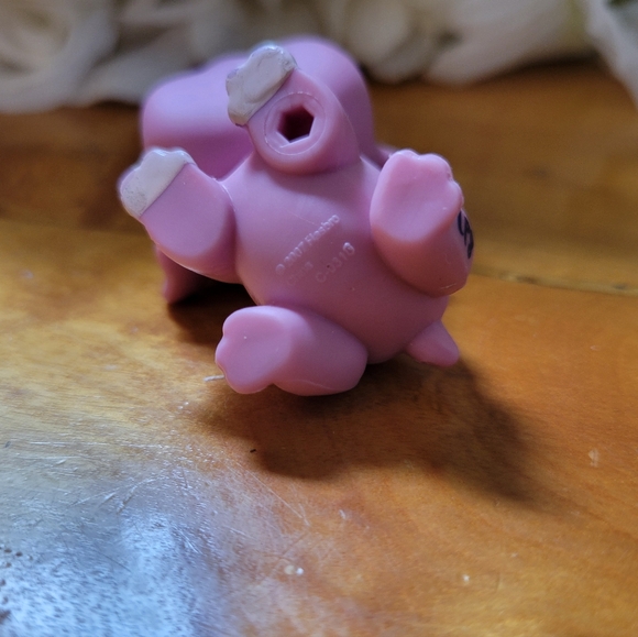 Littlest Pet Shop LPS #1773 Guinea Pig Purple Blue Eyes 2007 - Picture 8 of 10